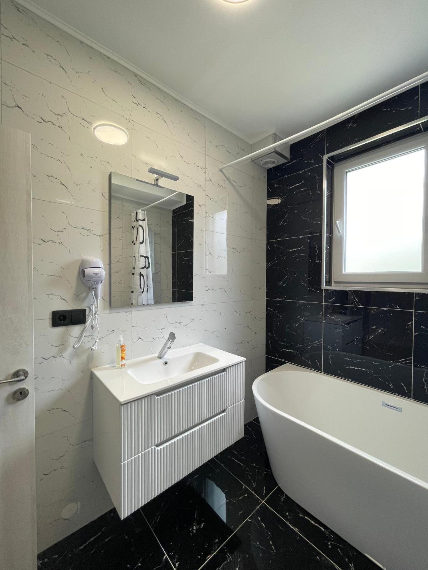 Prestige Suites - Cluj Luxury ภายนอก รูปภาพ